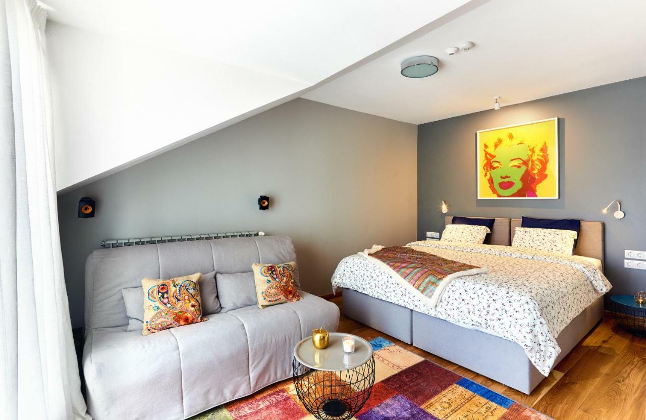 Stylish And High-End Designer Apartments In City Center Σόφια Εξωτερικό φωτογραφία